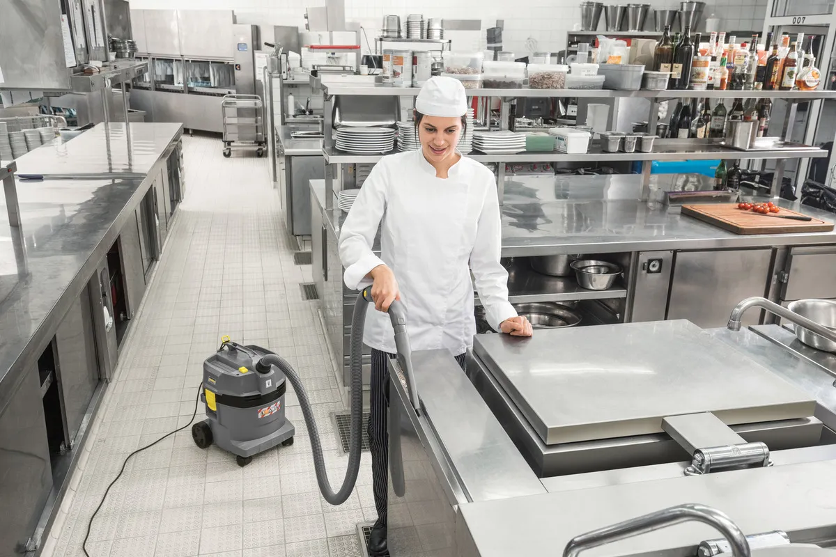 K&auml;rcher NT 22/1 Ap Te L - wet and dry cleaner
