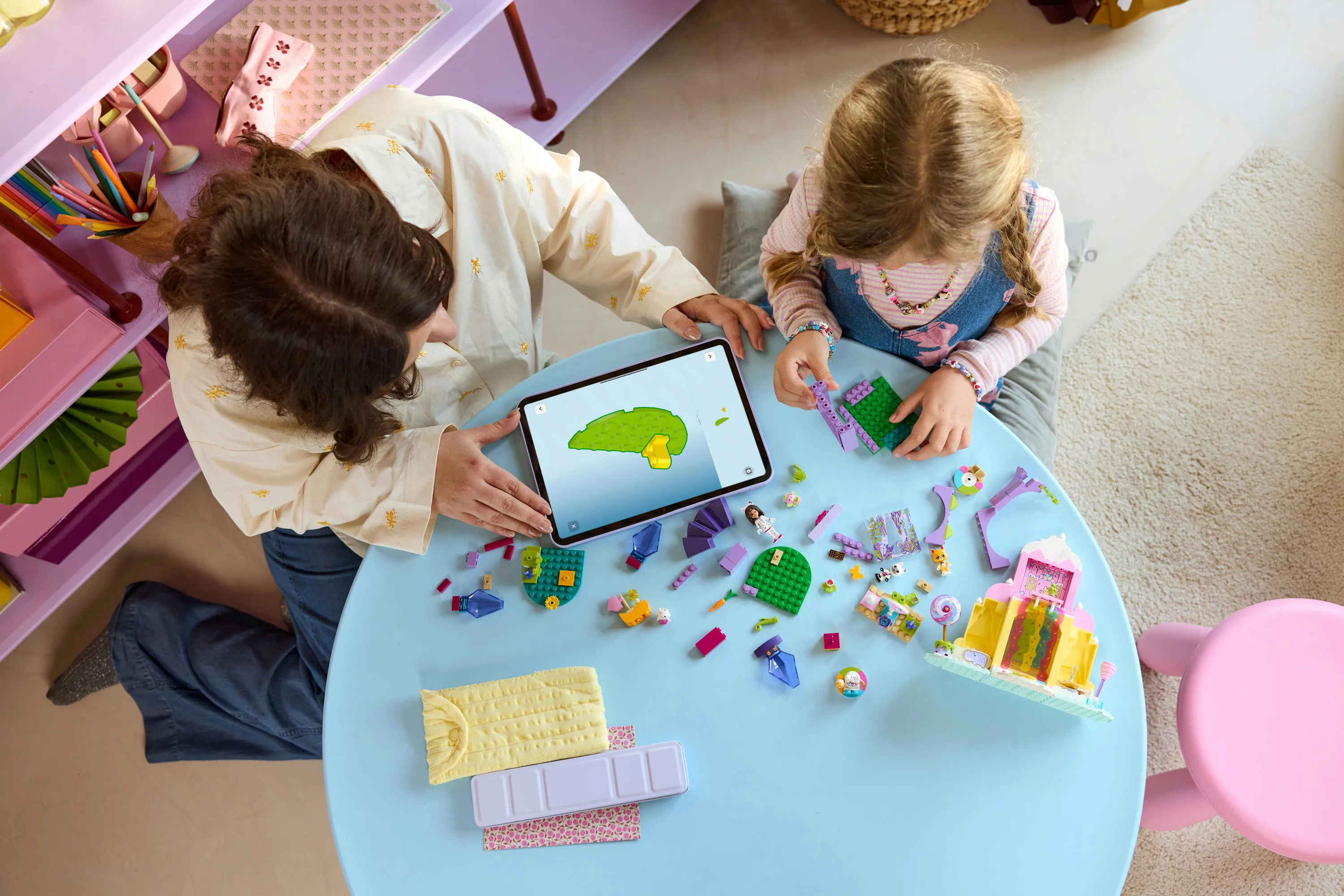 LEGO Gabby&rsquo;s Dollhouse Candy Mountain and Kispu Garden 11205