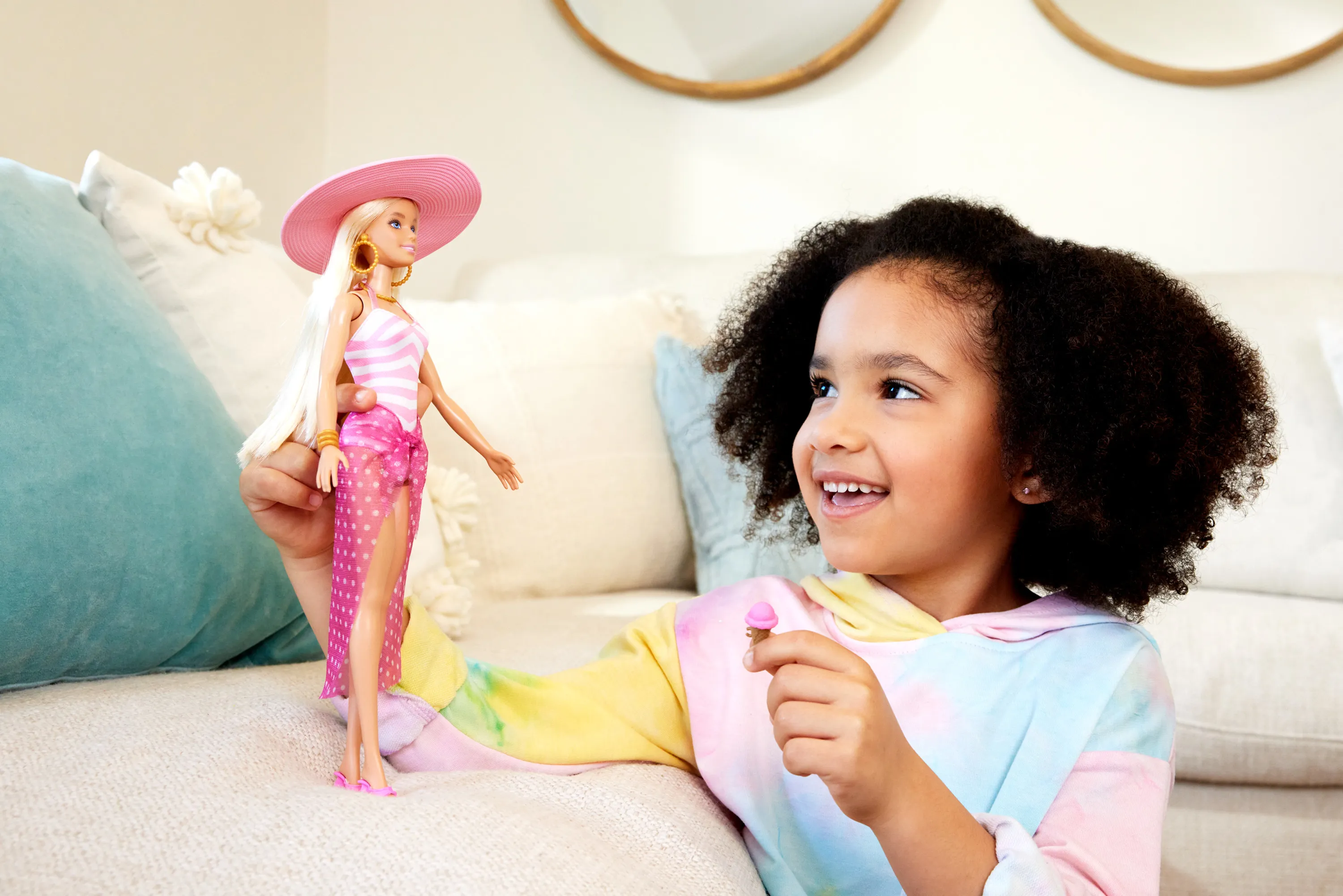 Mattel Barbie beach day barbie, doll