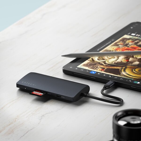 Satechi USB-C Multiport Adapter 8K with Ethernet V3 - Midnight