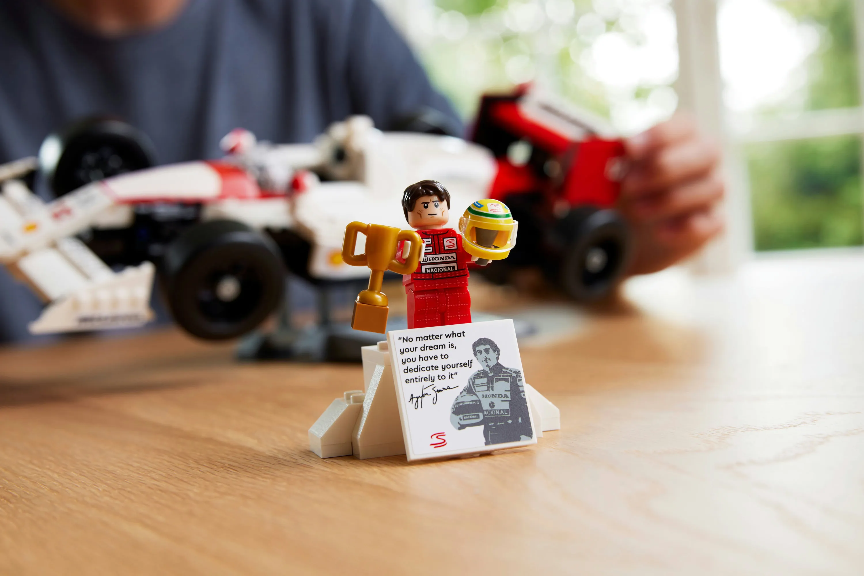 LEGO Icons McLaren MP4/4 &amp; Ayrton Senna 10330