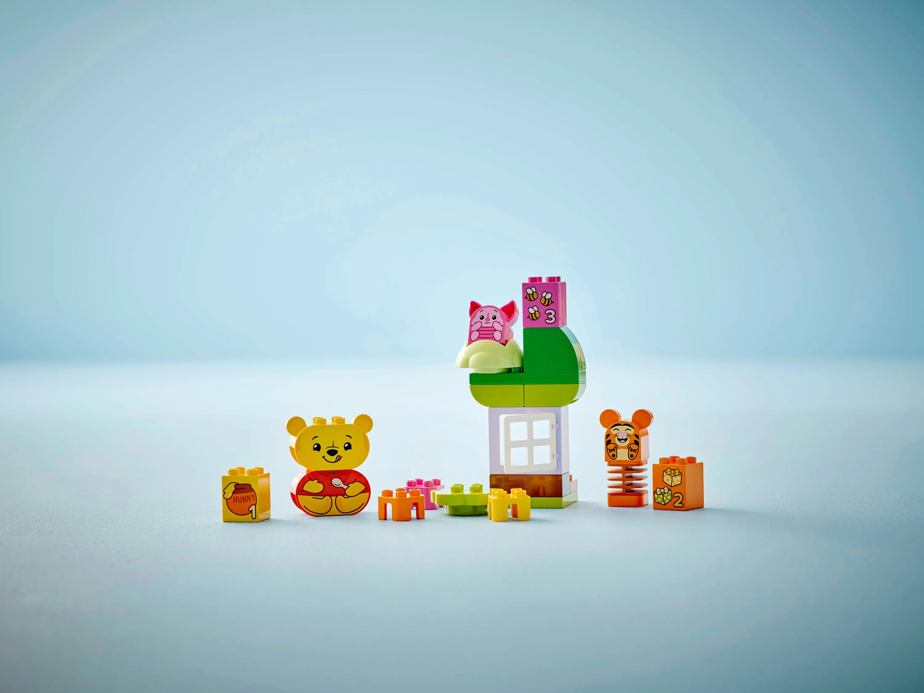 LEGO DUPLO Nalle Puhs f&ouml;delsedagskalas 10457