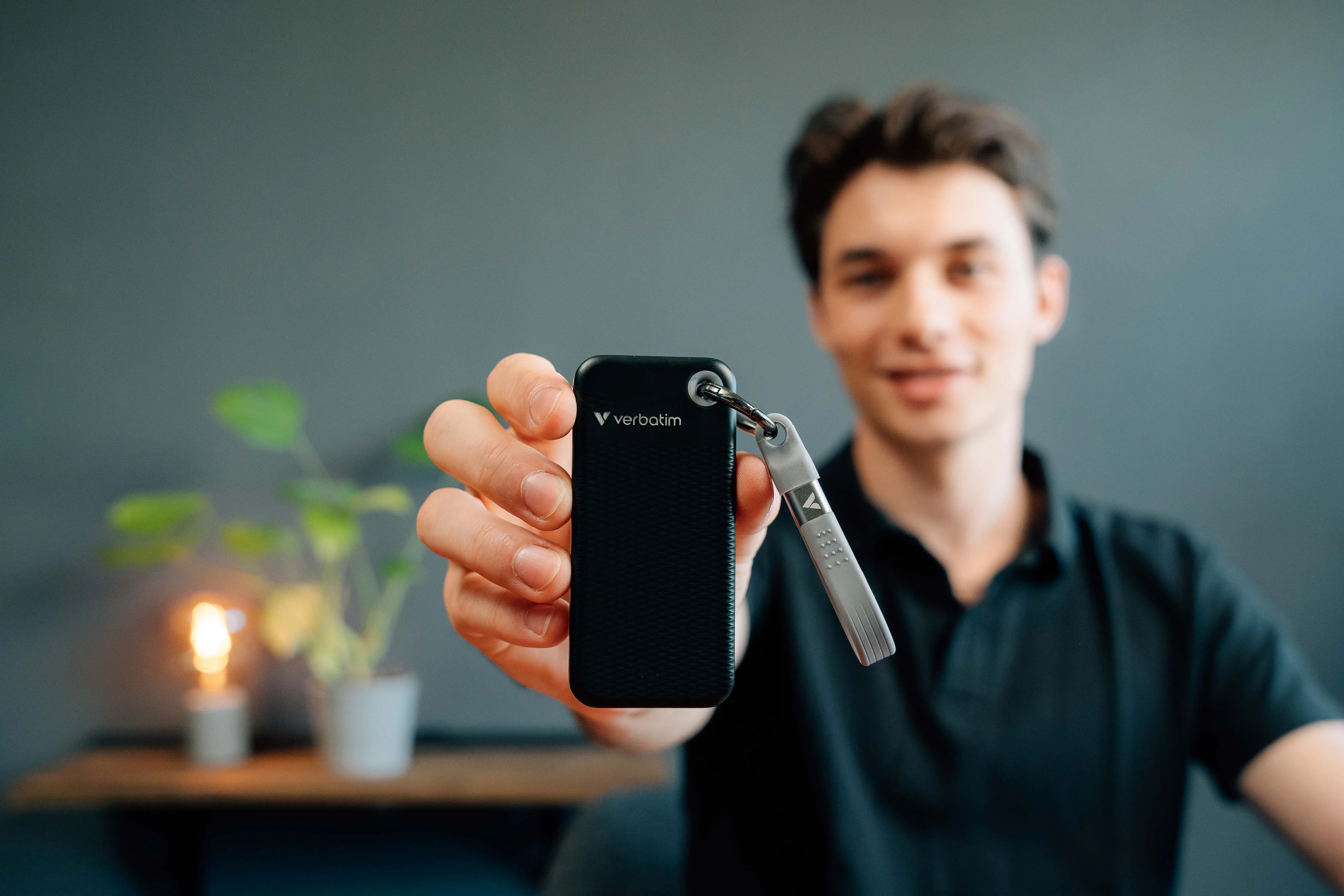 Verbatim Pocket SSD USB 3.2 Gen 2 2TB USB-C - extern SSD, Svart, Grå