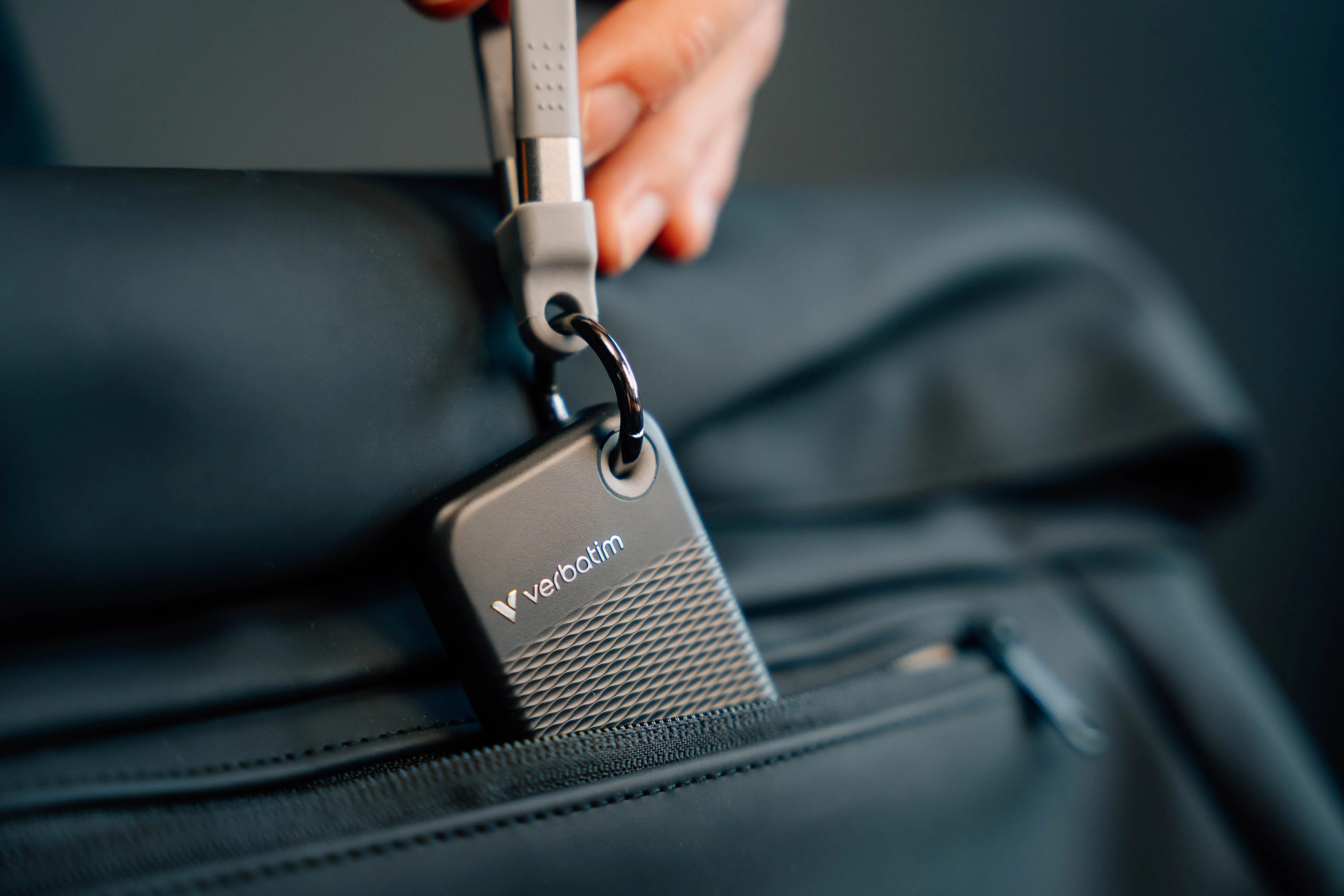 Verbatim Pocket SSD USB 3.2 Gen 2 2TB USB-C - extern SSD, Svart, Grå