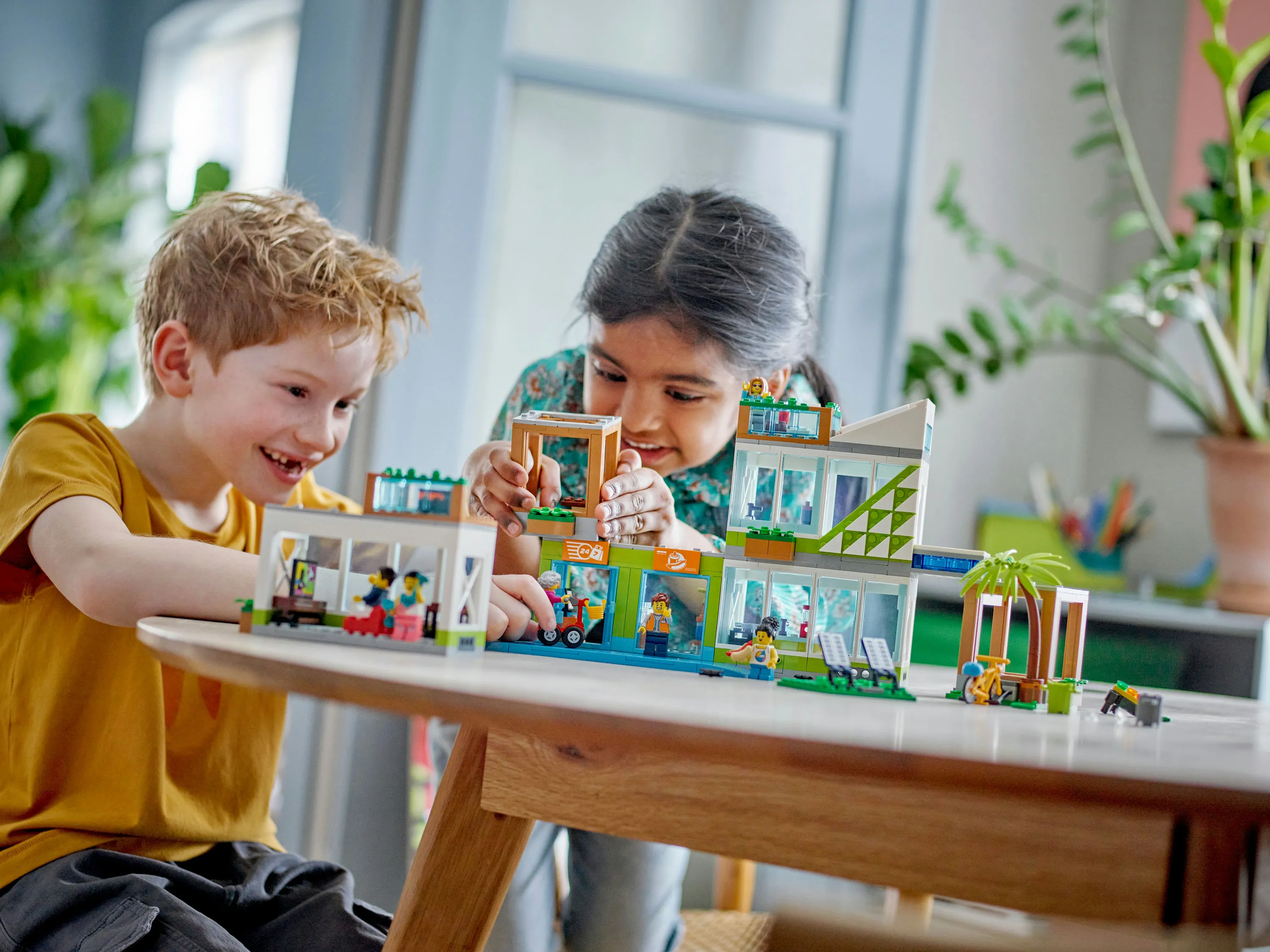 Lego City Apartment Building 60365
