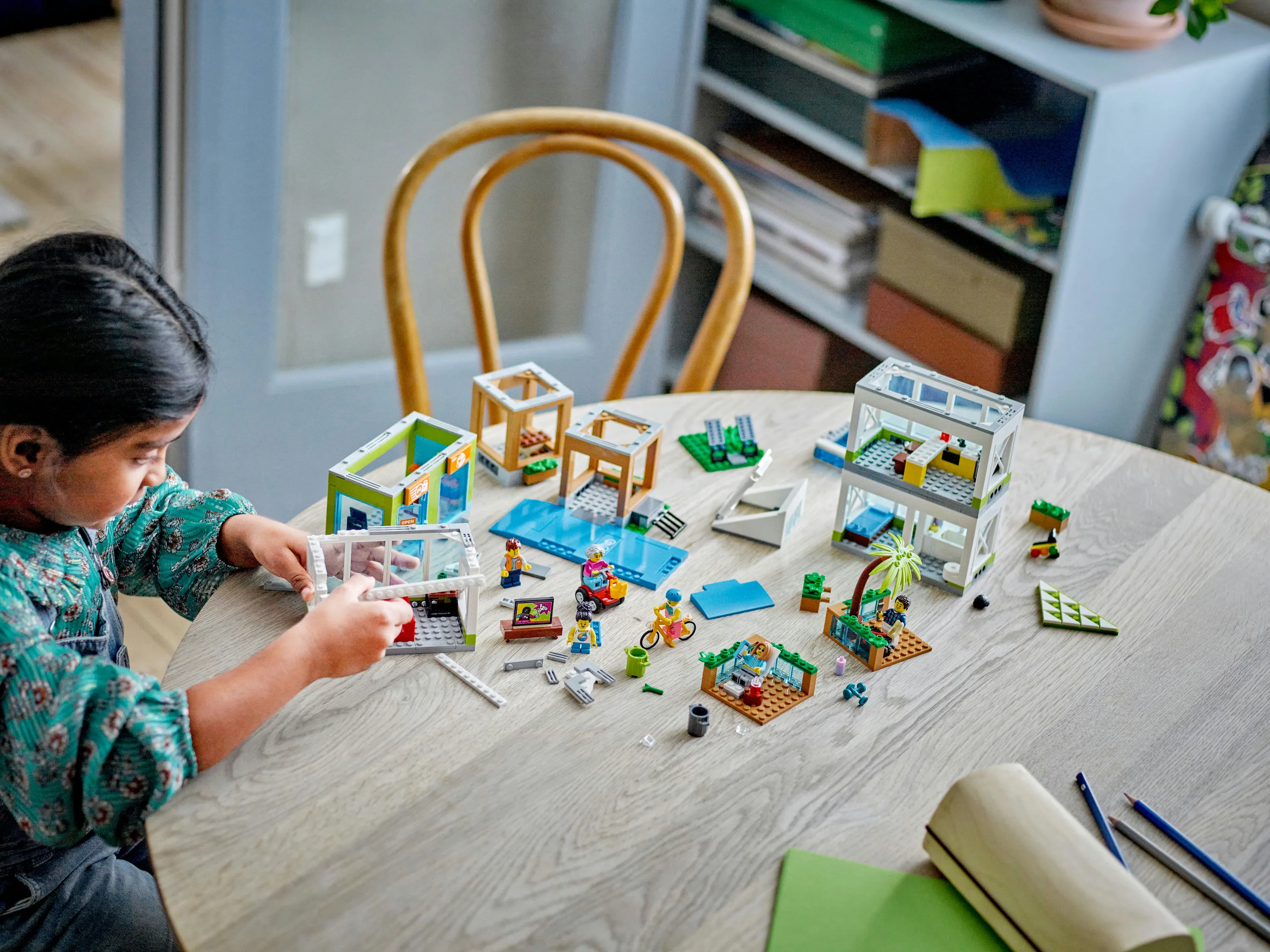 Lego City Apartment Building 60365