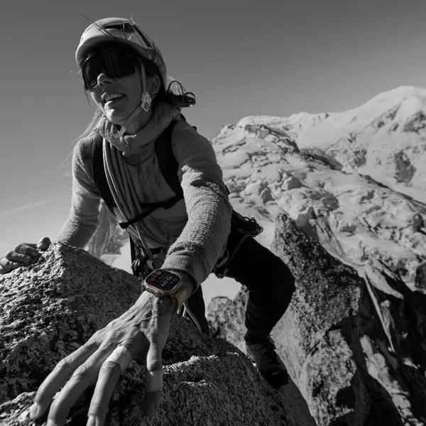 Apple Watch Ultra 2 GPS + Cellular, 49mm Titanium Case, Alpine Loop, Olive (Large)