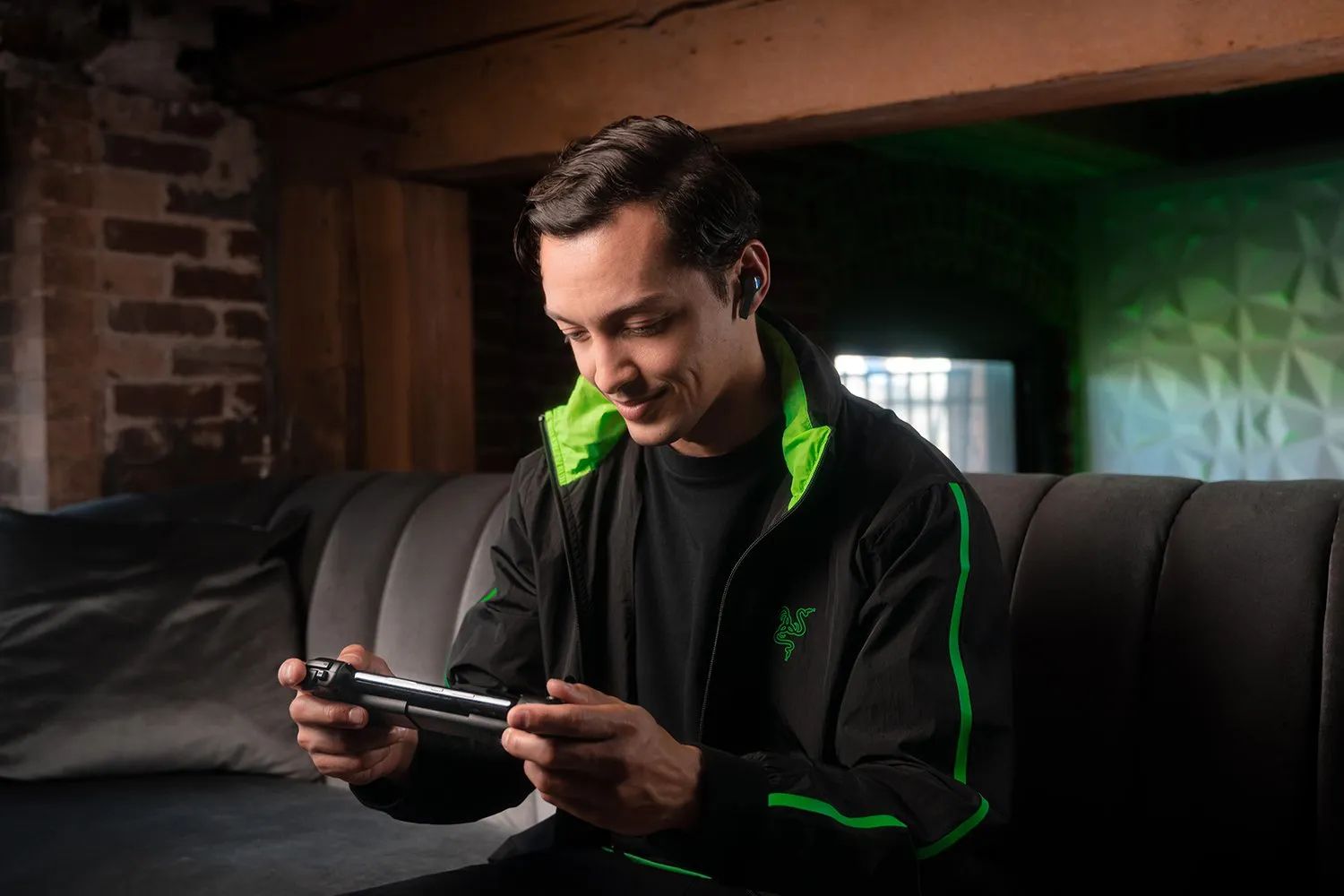 Razer Kishi V2 - gamepad - kabling