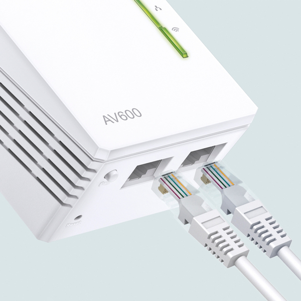 TP-LINK AV600 Powerline Wi-Fi KIT Qualcomm 300Mbps at 2.4GHz 600Mbps Powerline HomePlug AV 2 10/100Mbps Ports Wi-Fi Clone Twin Pack