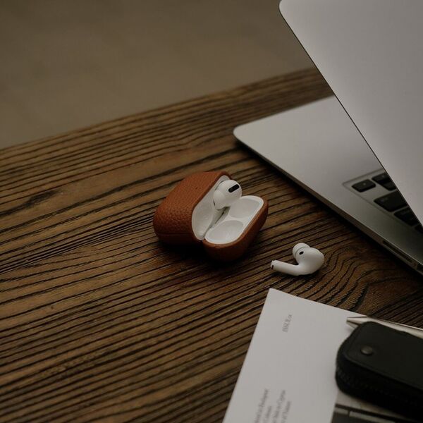 PodSkinz Artisan Series Leather Case for Airpods Pro Gen 2 Natural Brown
