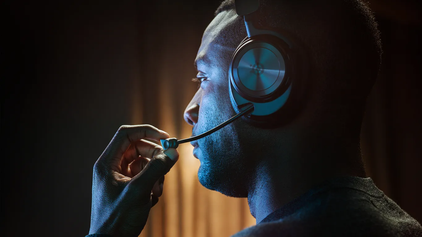 SteelSeries Arctis Nova Pro - tr&aring;dl&ouml;sa spelh&ouml;rlurar