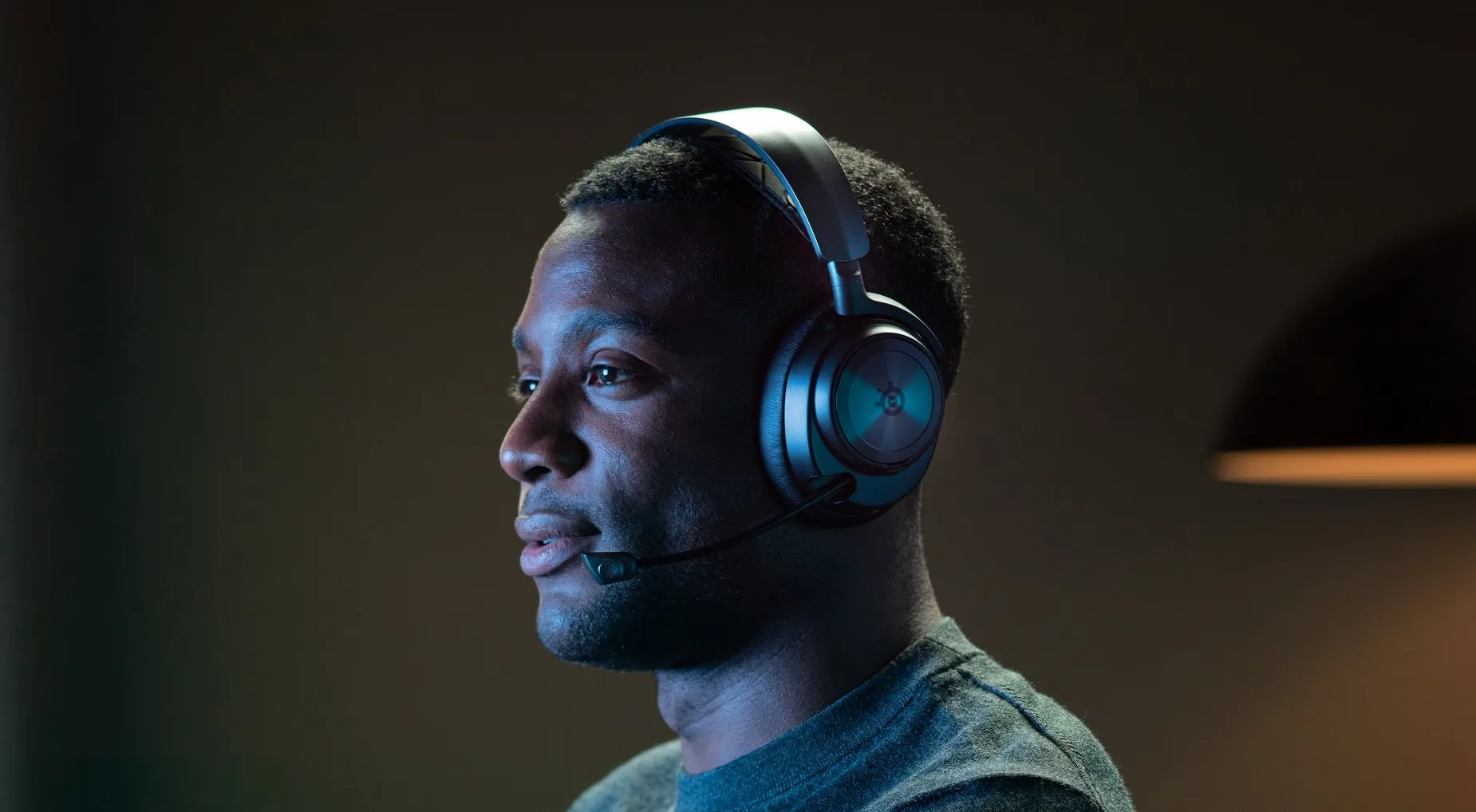 SteelSeries Arctis Nova Pro - tr&aring;dl&ouml;sa spelh&ouml;rlurar
