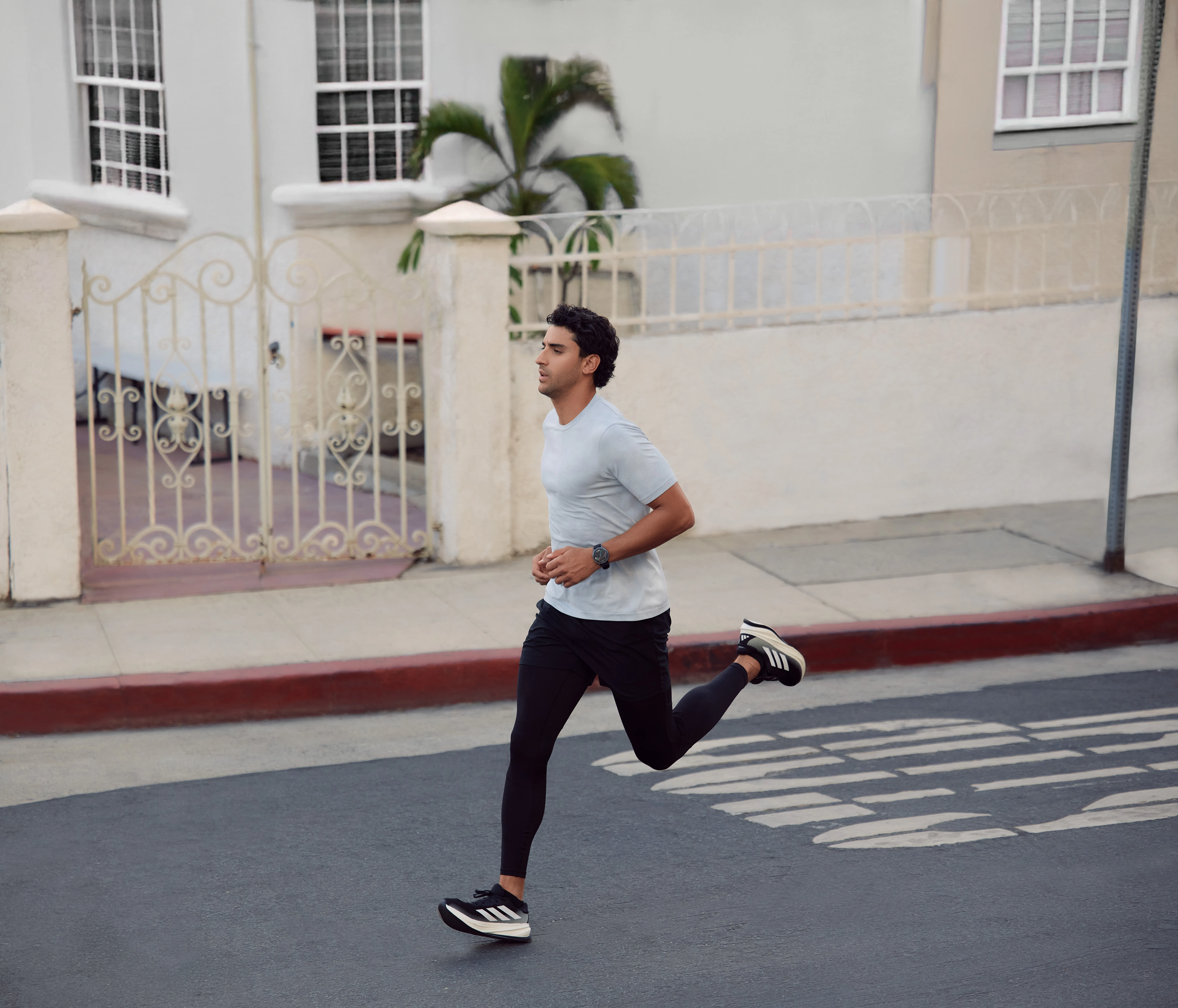 Amazfit Active Max NFC 48mm smartklocka, svart