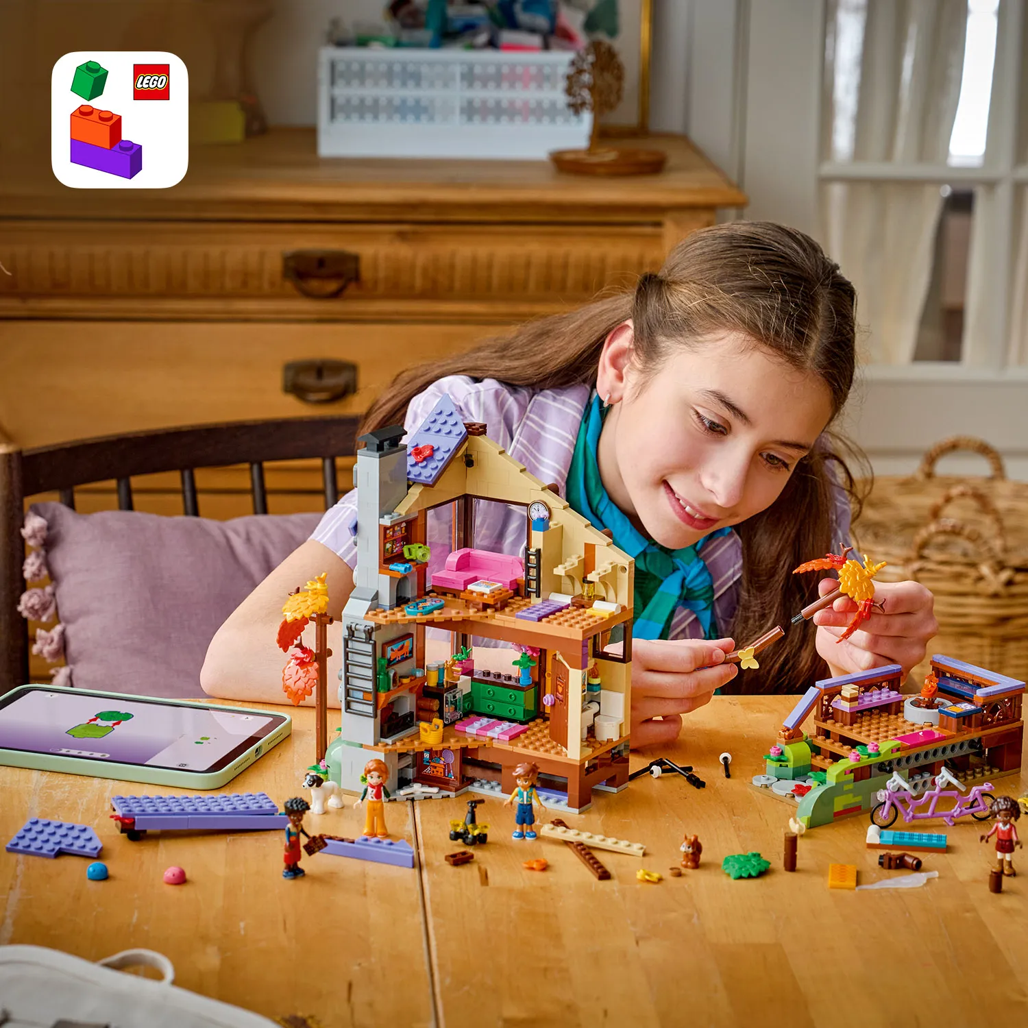 LEGO Friends Viihtyis&auml; syksyinen mets&auml;m&ouml;kki 42705