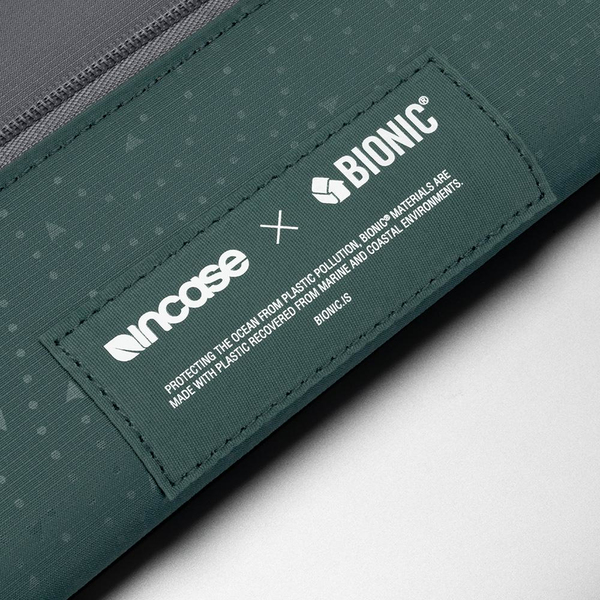 Incase Compact Sleeve w/Bionic&reg; 16-inch - Steel Gray