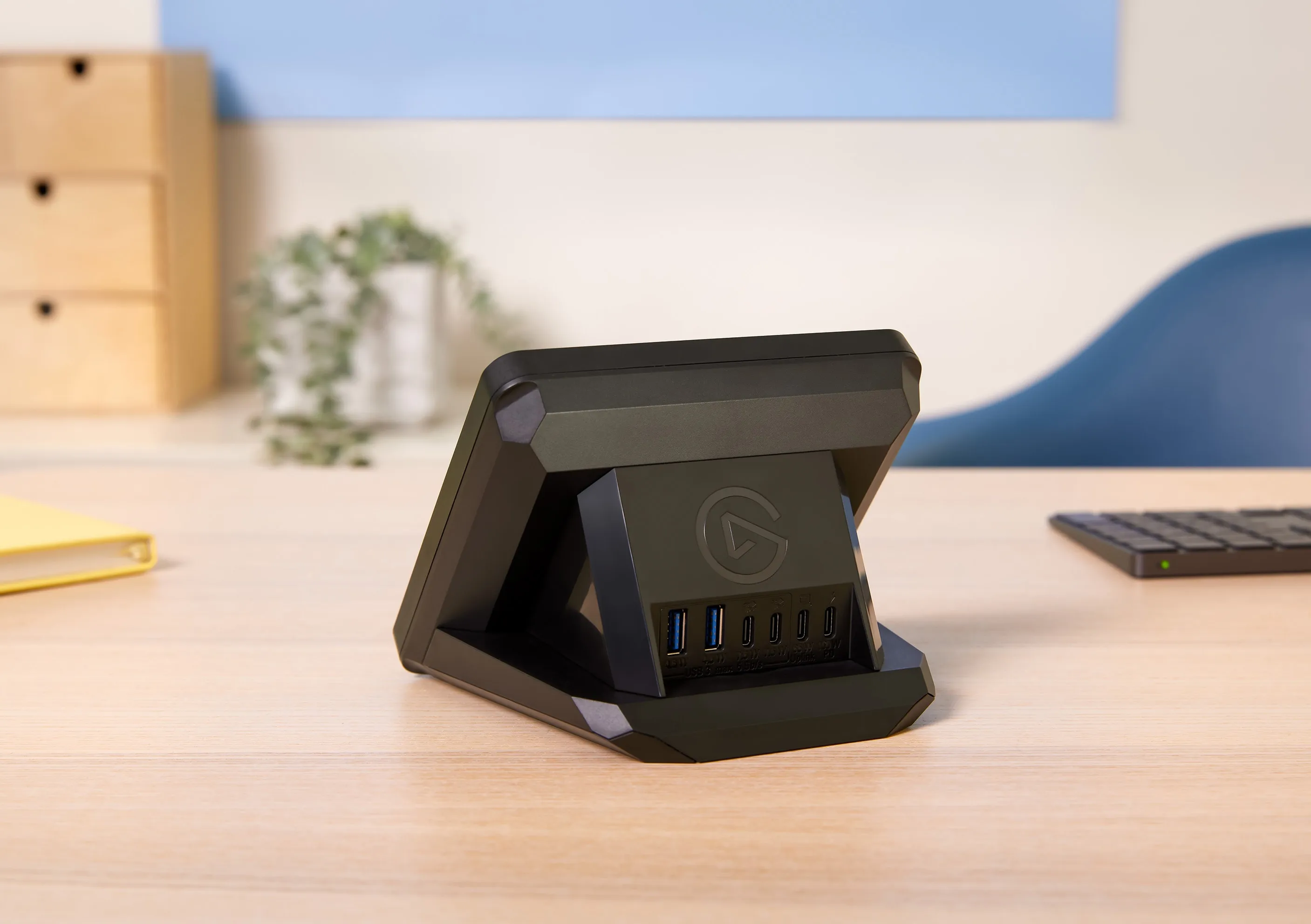Elgato USB Hub for Stream Deck+, 4 Ports, 100 Watt Power Delivery, SD and microSD Card Reader, Black
