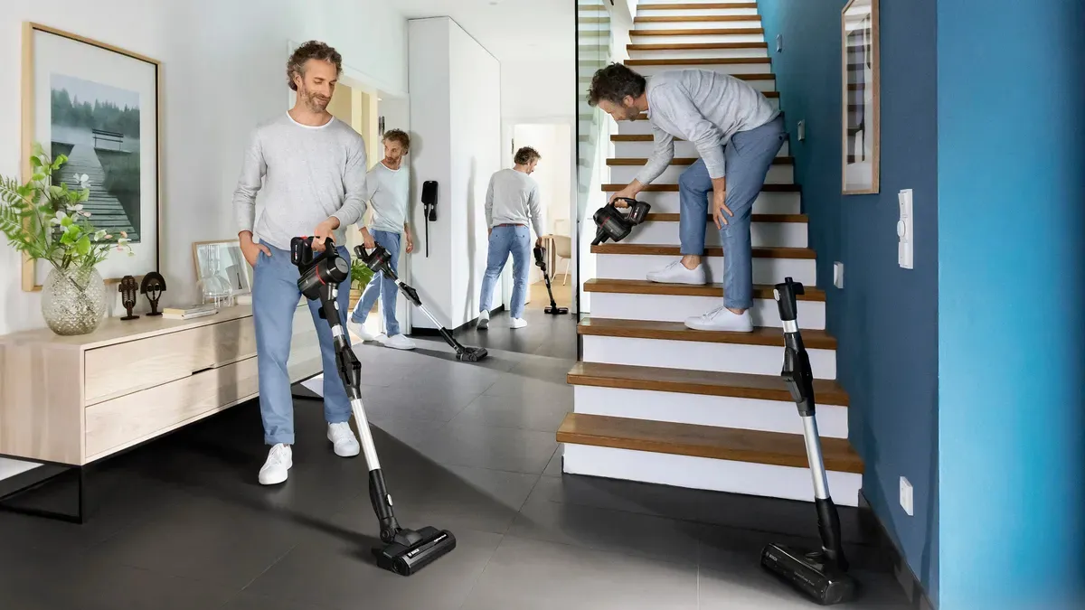 Bosch Unlimited 7 BSS715FRSH Stick vacuum cleaner, Black