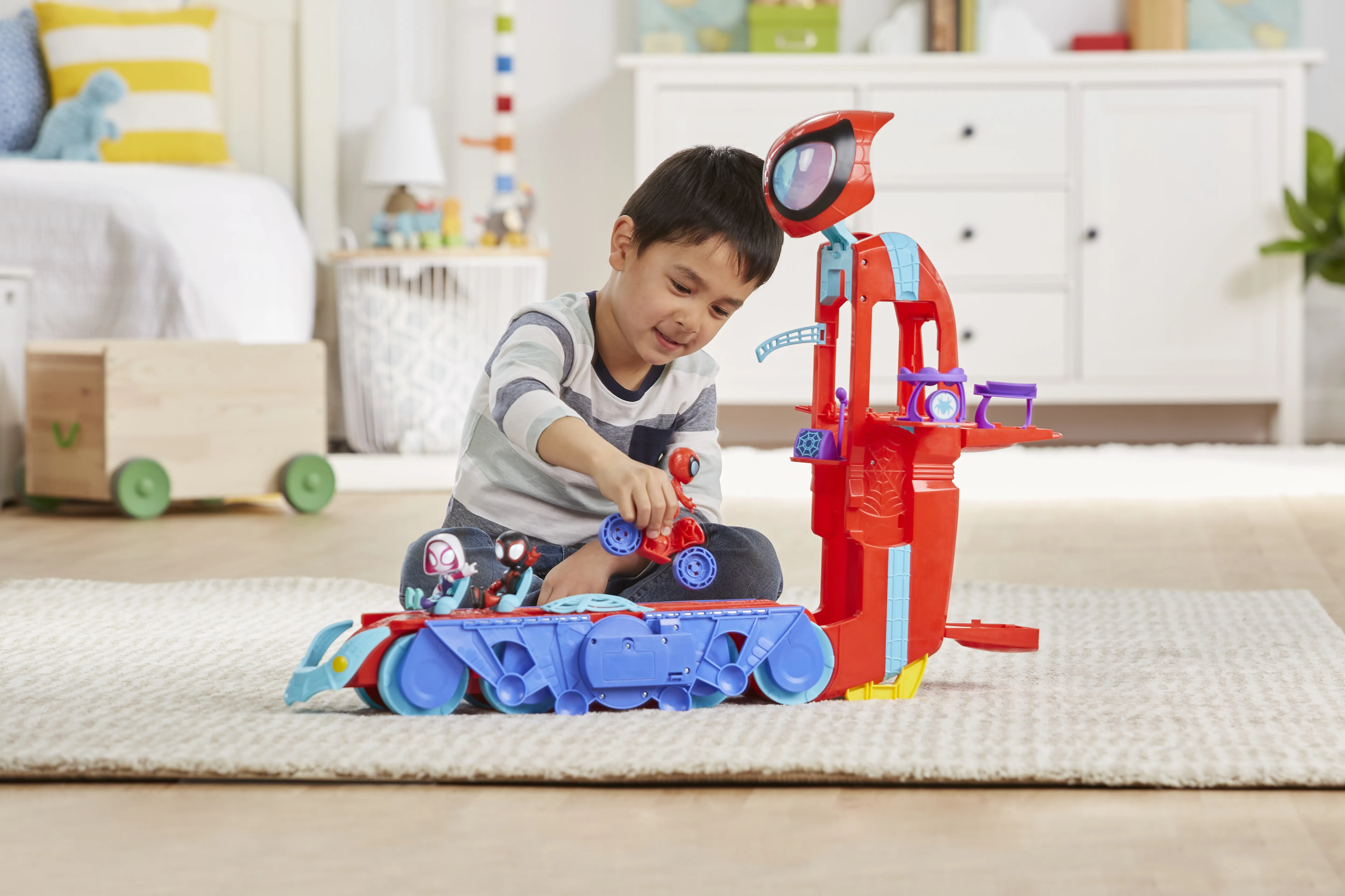 Hasbro Marvel Spidey and His Amazing Friends 2-in-1 Spider Caterpillar Toy Vehicle
