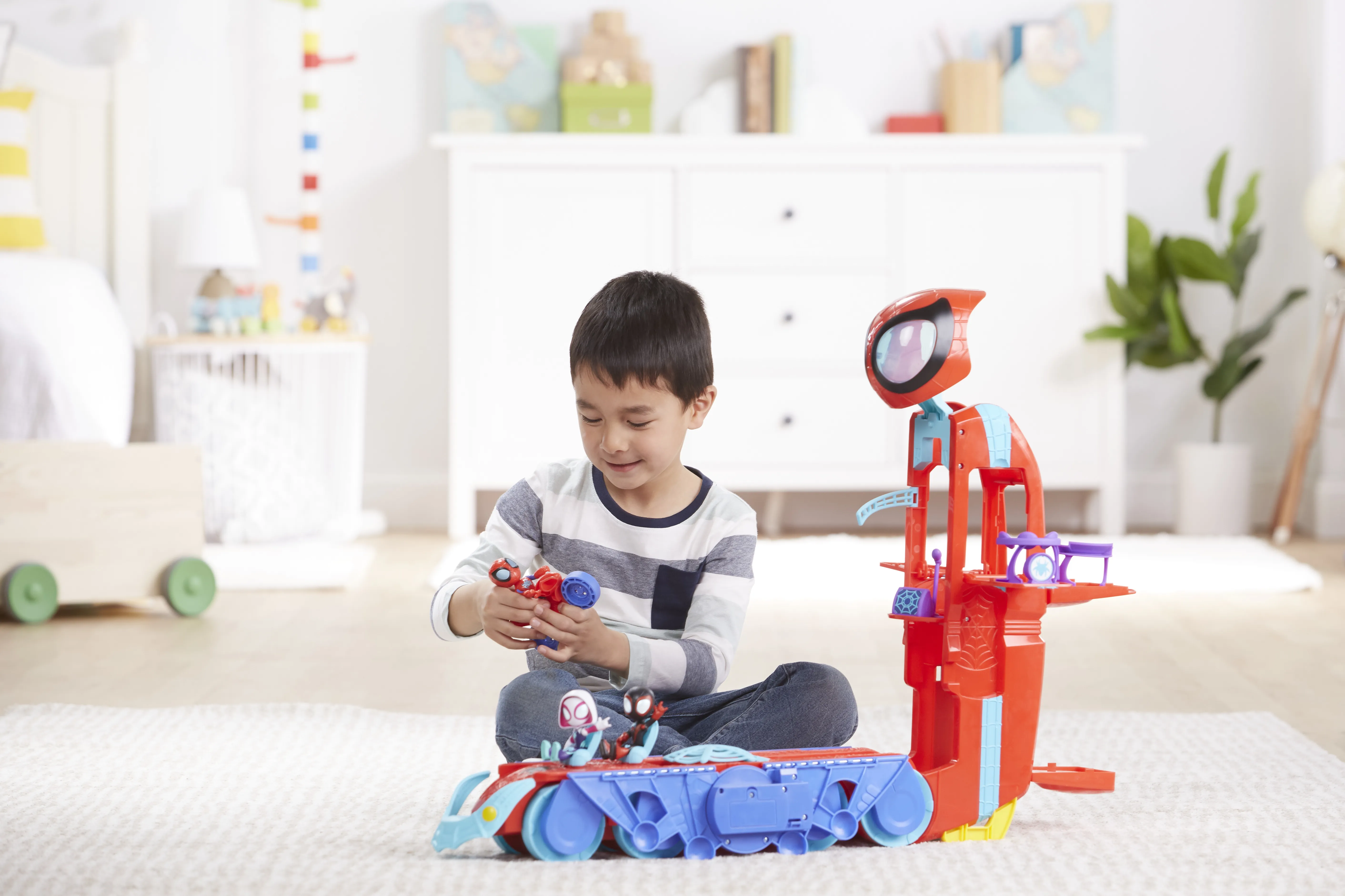 Hasbro Marvel Spidey and His Amazing Friends 2-in-1 Spider Caterpillar Toy Vehicle