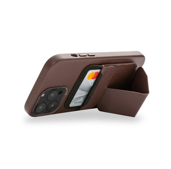 Decoded MagSafe Card Sleeve with stand Brown