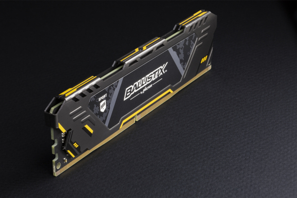 Crucial 32GB (4x8GB) Ballistix Sport AT, 3000 MT/s CL17 -musta