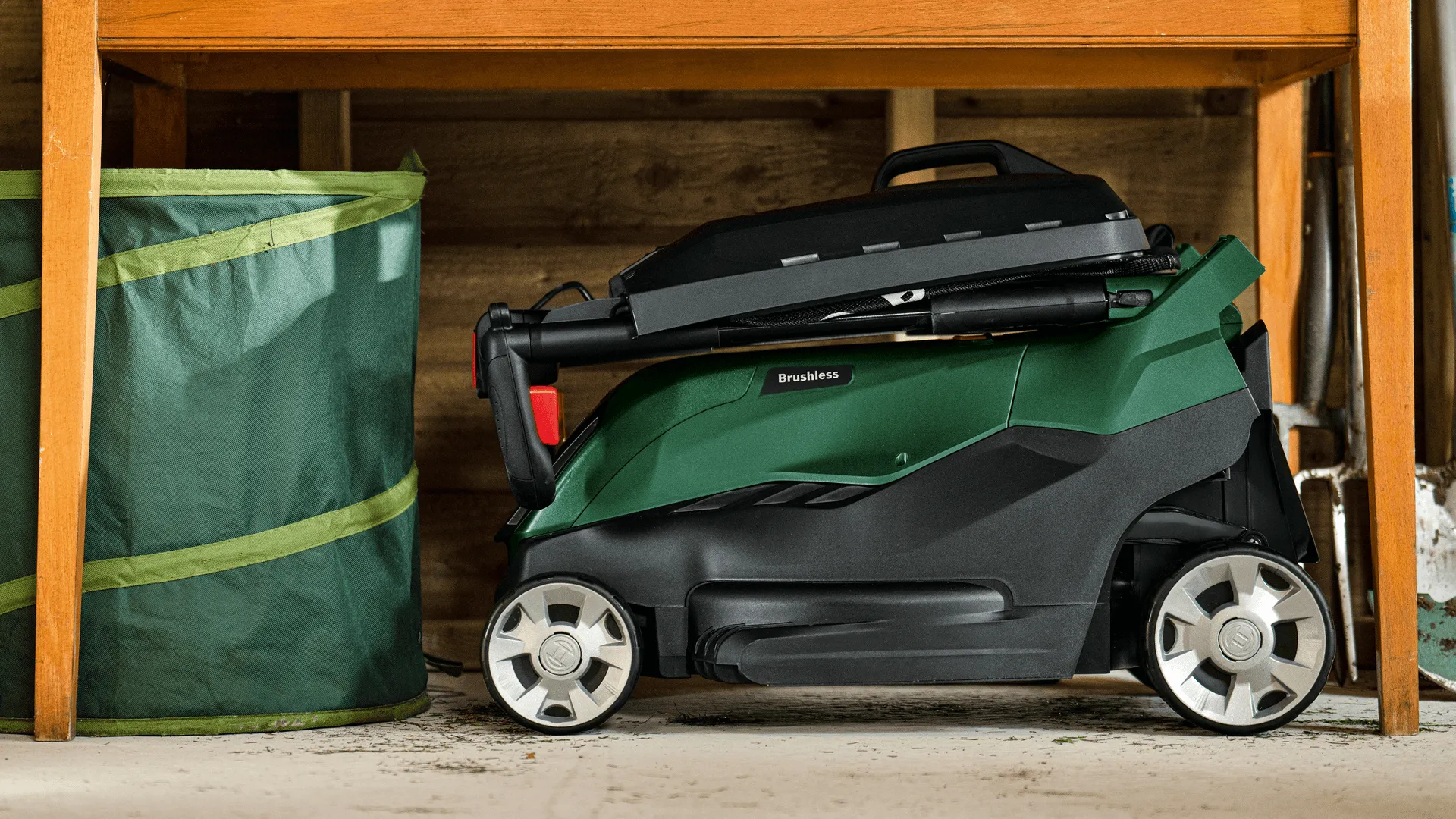 Bosch AdvancedRotak 36V-40-650 - battery lawnmower 2 x 4.0 Ah battery + charger