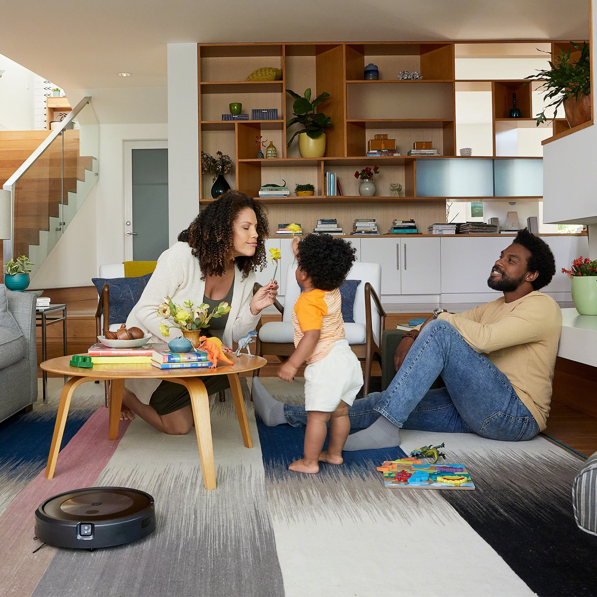 iRobot Roomba j7+ - Robot Vacuum cleaner