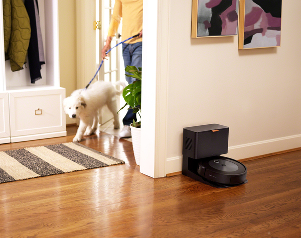 iRobot Roomba j7+ - Robot Vacuum cleaner