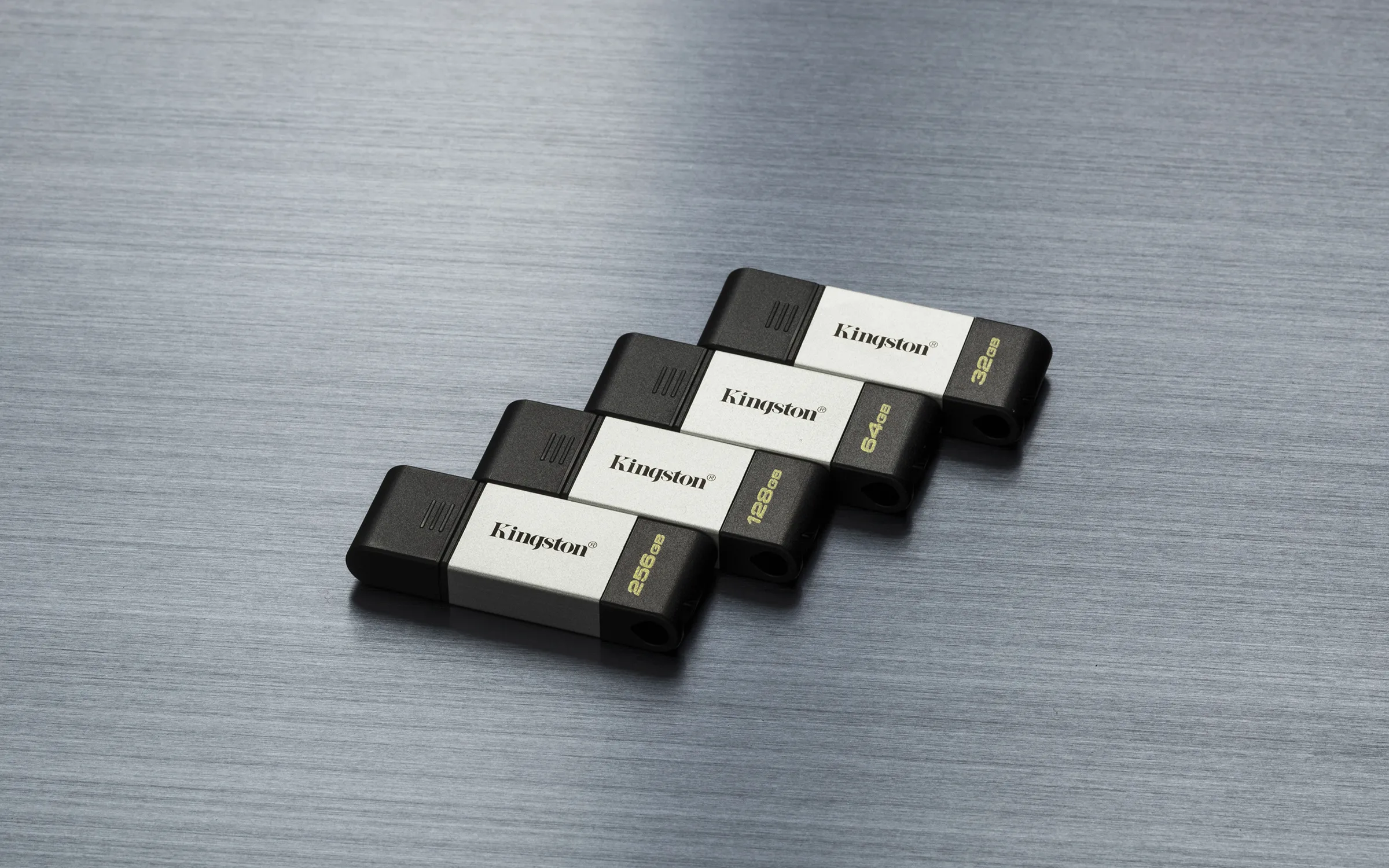 Kingston DataTraveler 80 USB-C 3.2 Gen 1 128GB memory stick, Black/Silver