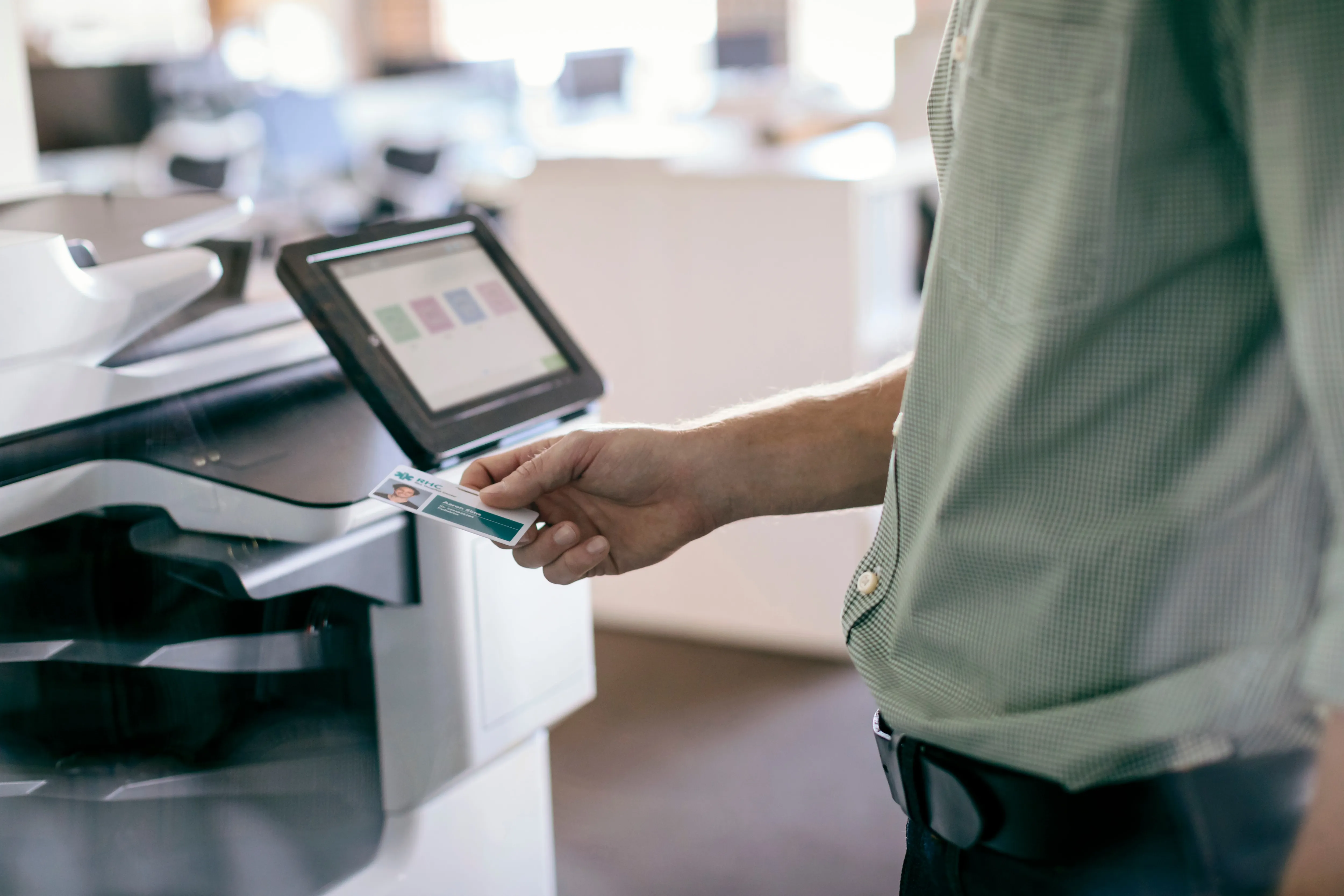 HP LaserJet Enterprise M682z LAN/Wi-Fi, A4 -v&auml;rilasertulostin