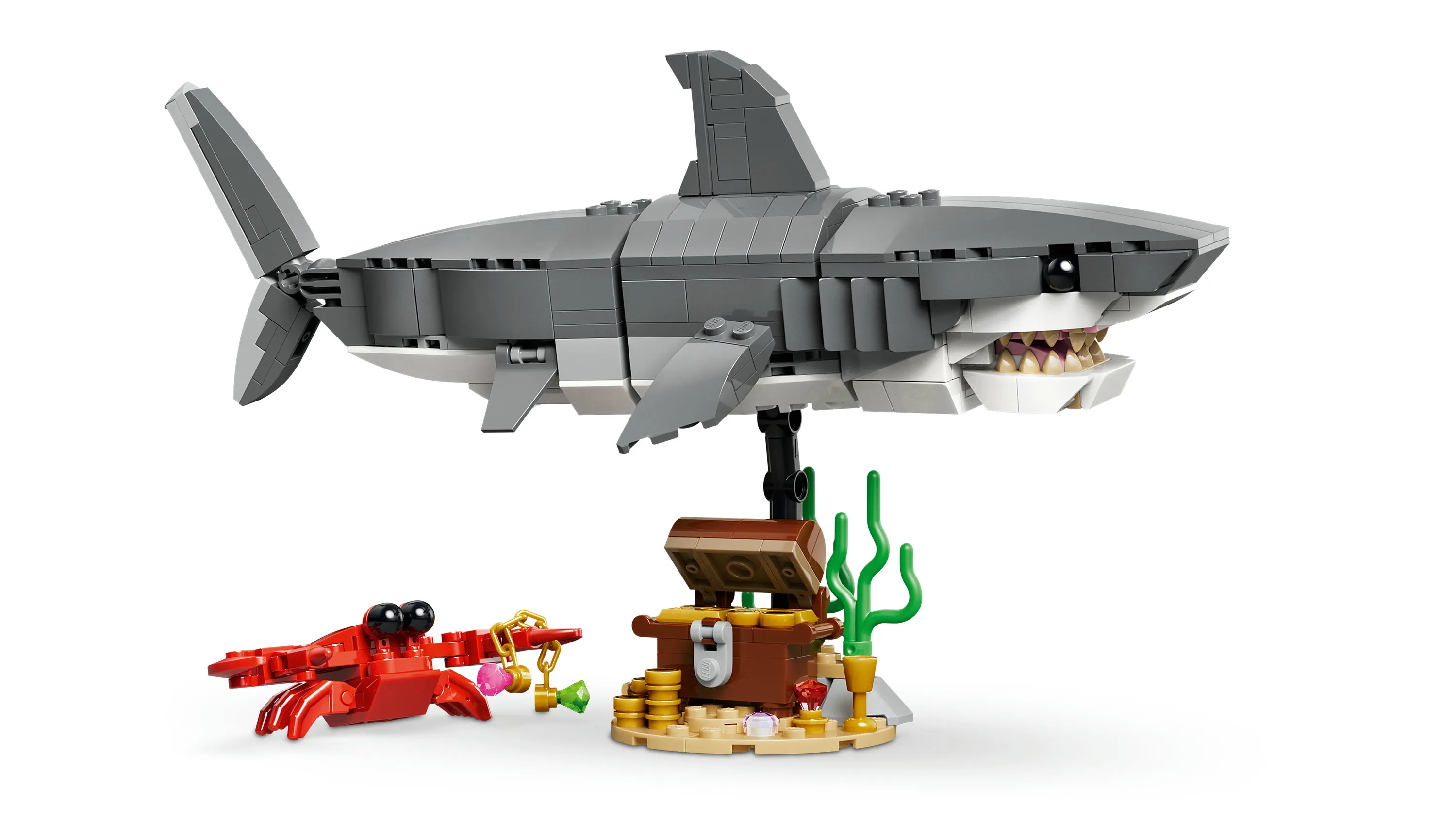 LEGO Creator Fierce Shark and Treasure Chest 31381