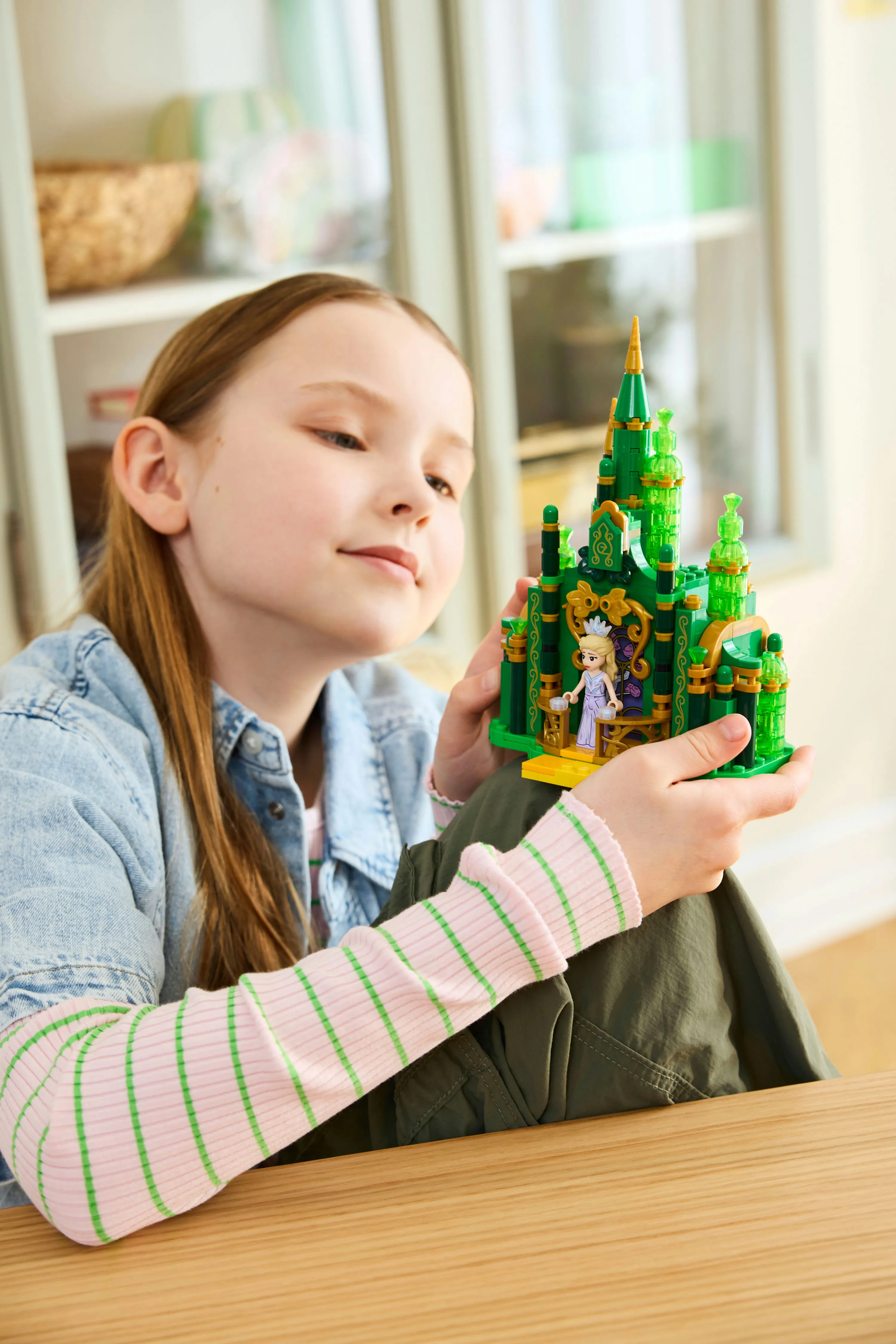 LEGO Wicked Emerald City and Kiamo Ko Castle 75689