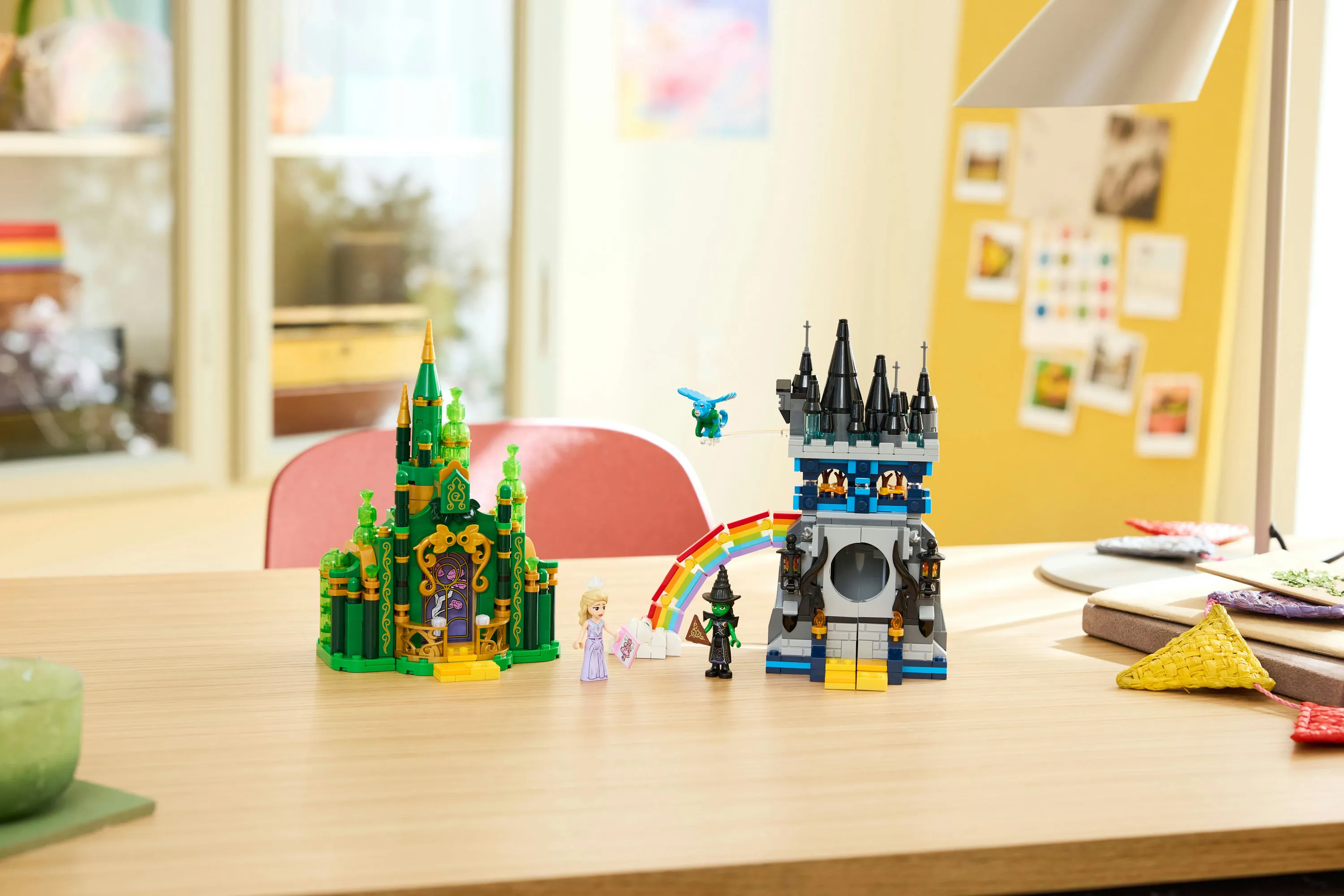 LEGO Wicked Emerald City and Kiamo Ko Castle 75689