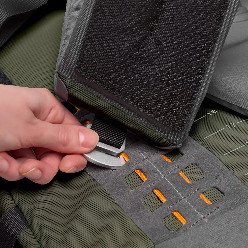 LOWEPRO Ryggs&auml;ck PhotoSport Pro 55L AW IV S-M M&ouml;rkgr&ouml;n