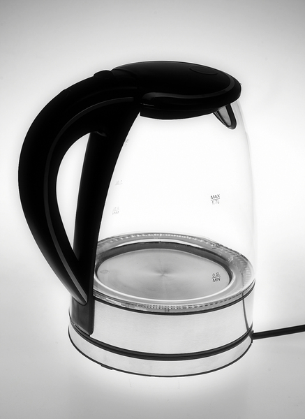 Adler AD 1225 -vedenkeitin, 1,7 l, 2000 W, valkoinen