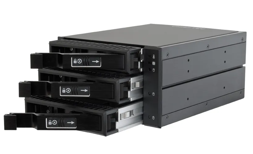 CHIEFTEC 2x5.25 bays for 3 SAS/SATA HDDs