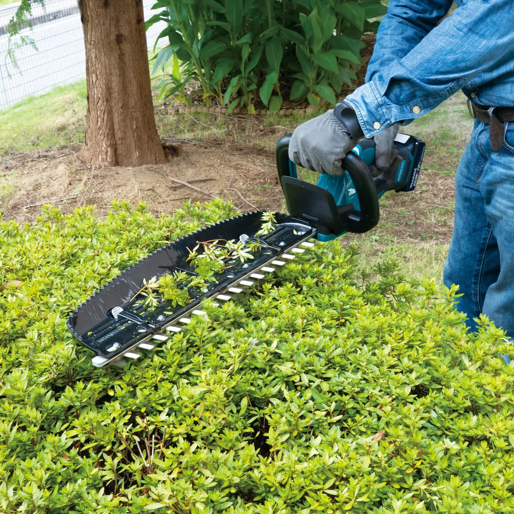 Makita &ndash; akkuk&auml;ytt&ouml;inen pensasleikkuri, 18 V  Li-ion akku