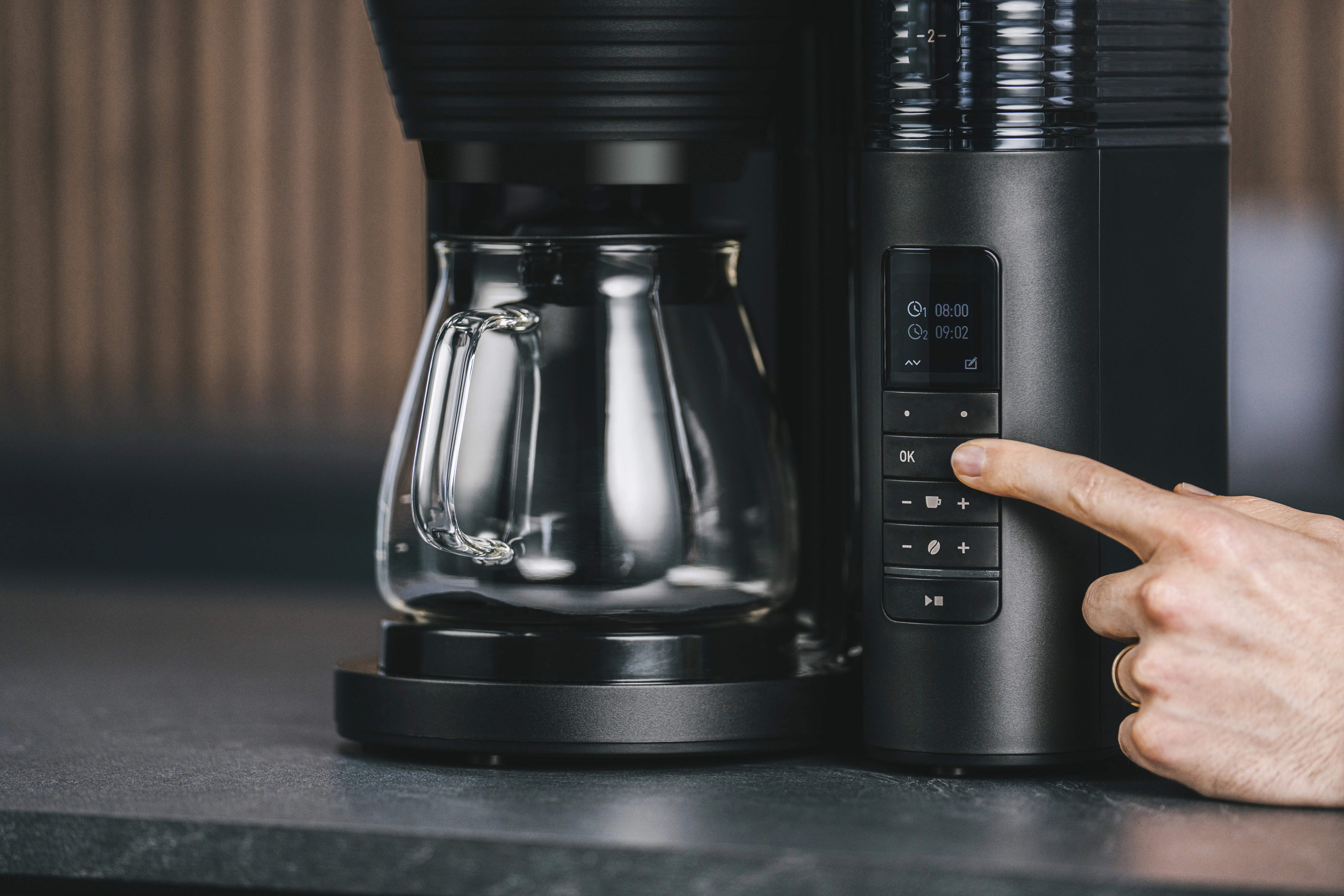 Melitta AromaFresh Pro 10 cups Coffee Maker with Grinder, Black