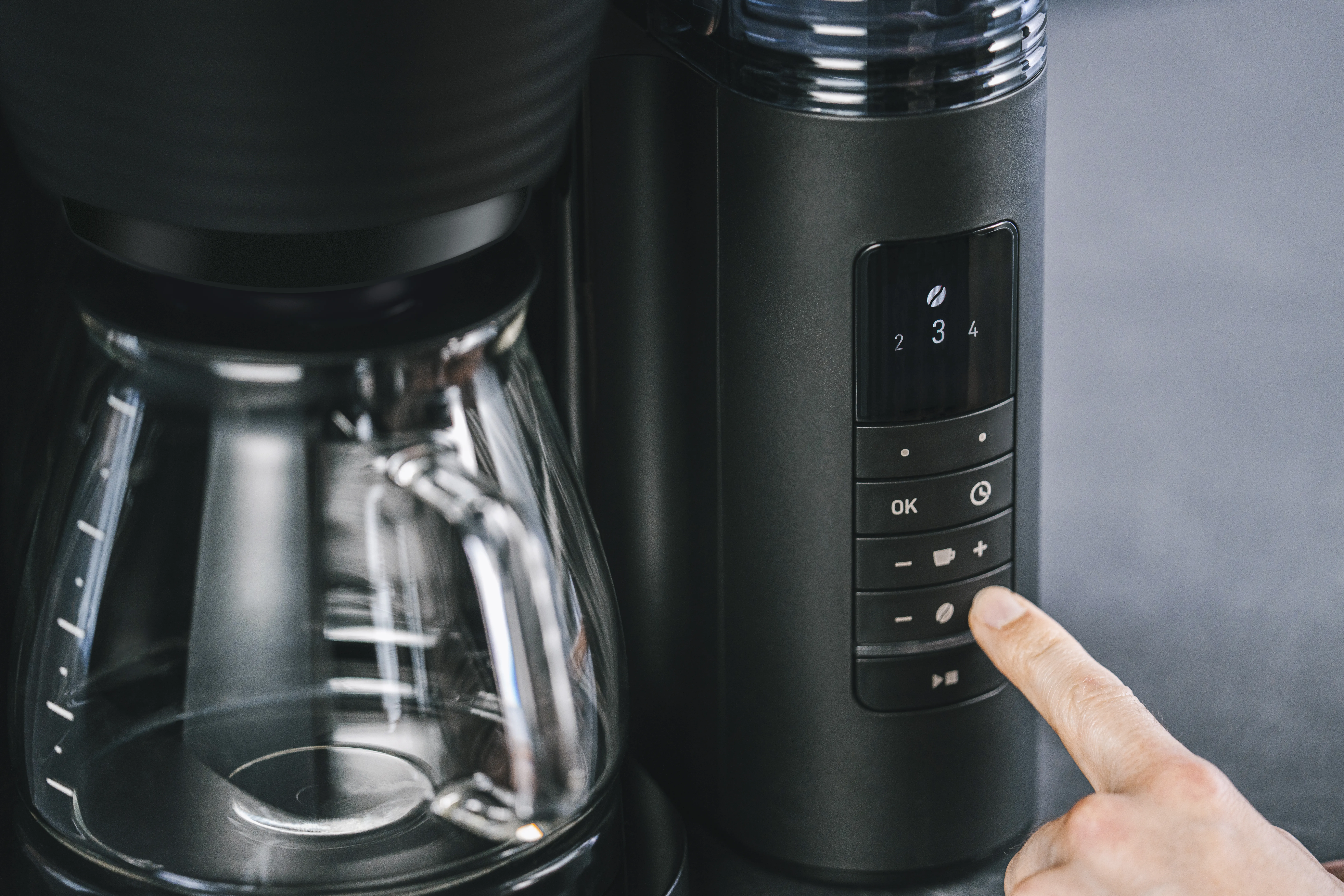 Melitta AromaFresh Pro 10 cups Coffee Maker with Grinder, Black