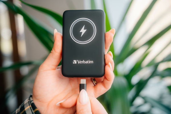 Verbatim Charge 'n' Go 10000 mAh, 15W - magneettinen langaton varavirtalähde, Musta