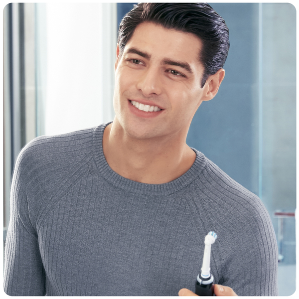 *BRAUN S&Auml;HK&Ouml;HAMMASHARJA ORAL-B GENIUS 9000 Musta. Uusi kevyt ja siro runko. Tehokas lithiumi-akku. 10 500 kierrosta ja 40 000 syk&auml;yst&auml;/min. USB-kotelo, harjausa