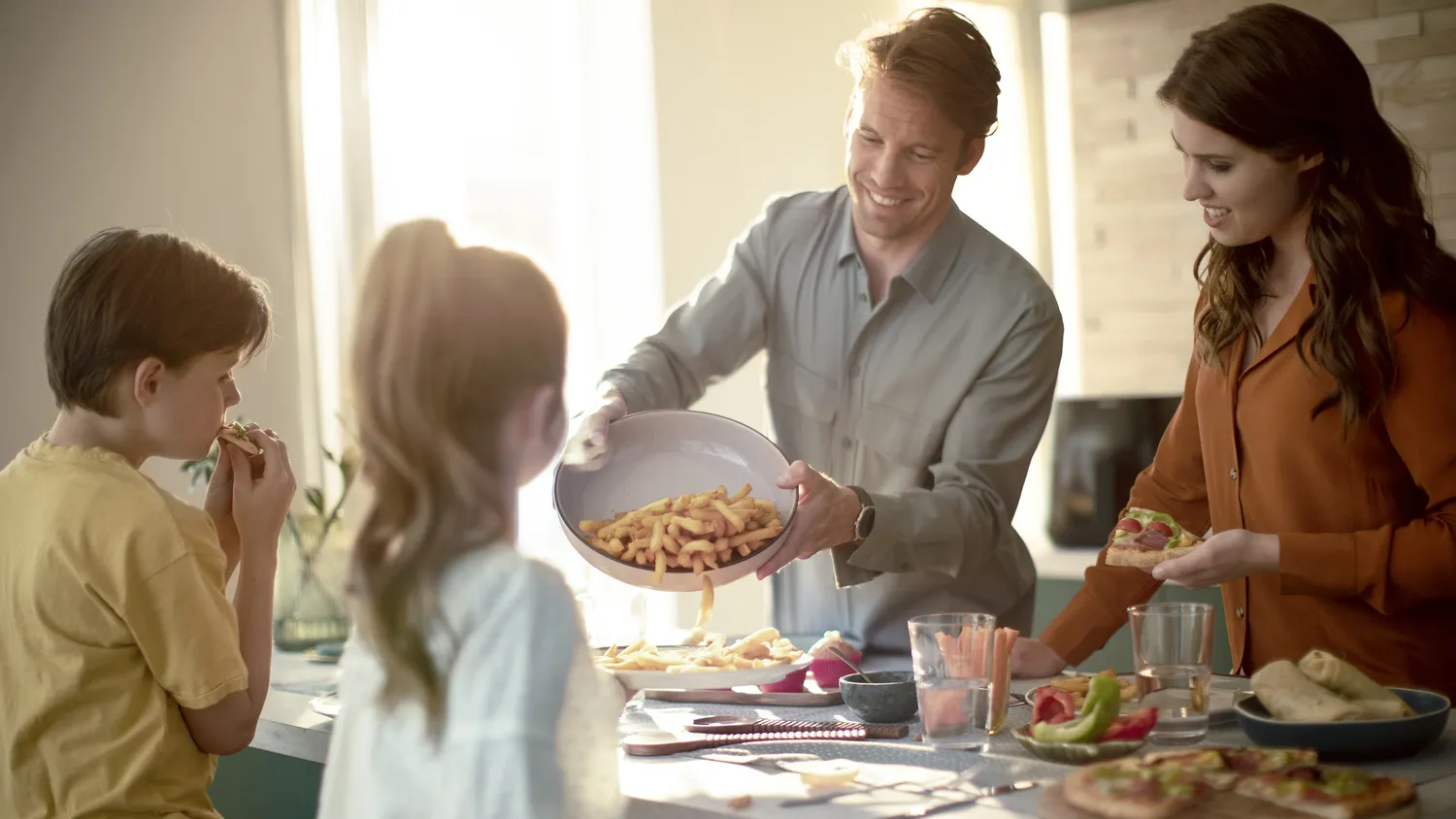 Philips Essential HD9270 Airfryer XL -kiertoilmakypsennin, musta, 6.2l