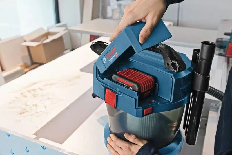 Bosch GAS 18V-10 L Professional Wet and dry vacuum cleaner, Blue, Black