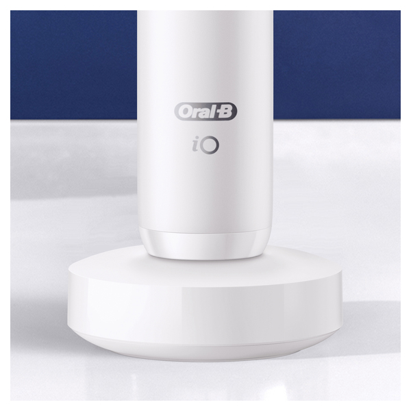 Oral-B iO7s -s&auml;hk&ouml;hammasharja, Valkoinen