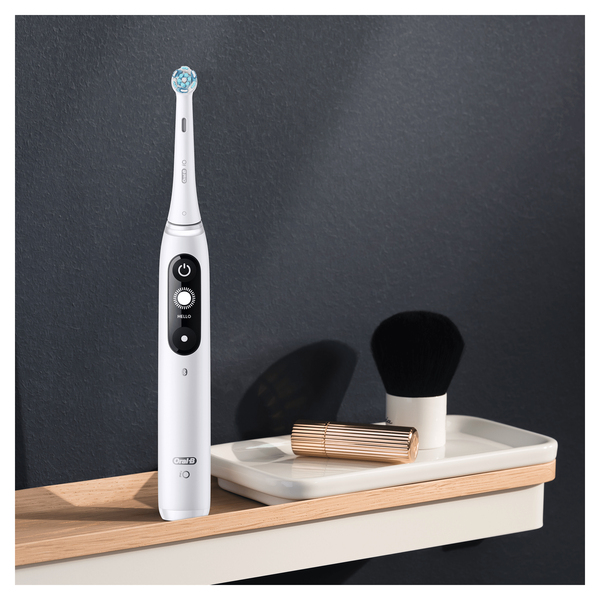 Oral-B iO7s -s&auml;hk&ouml;hammasharja, Valkoinen