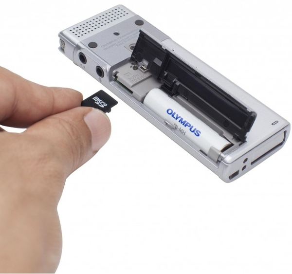 OLYMPUS DM-720 SILVER (4GB) - INCL. NIMH BATTERY, STAND CLIP