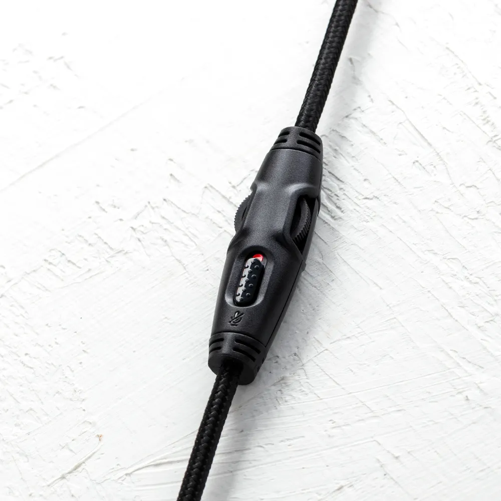 HyperX Cloud Alpha -pelikuulokkeet, Musta/Punainen