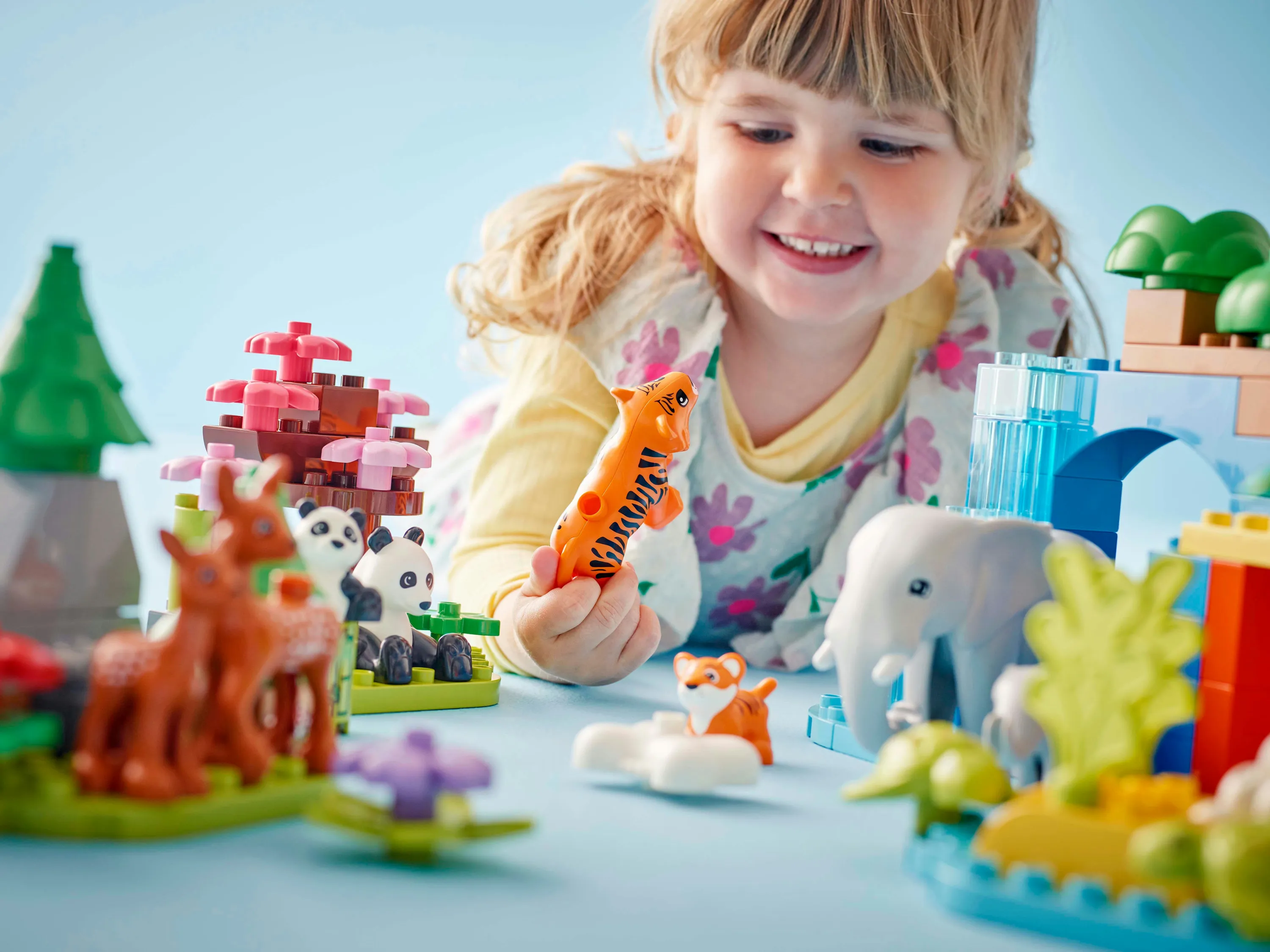 LEGO DUPLO Town 3-in-1 luonnonel&auml;inperheet 10446