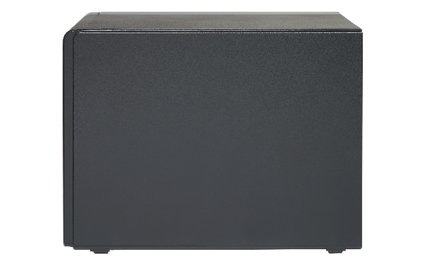 Qnap NAS-kabinett, 4x2,5"/3,5"-platser,  8GB, 1xSFP+, 10GbE, svart