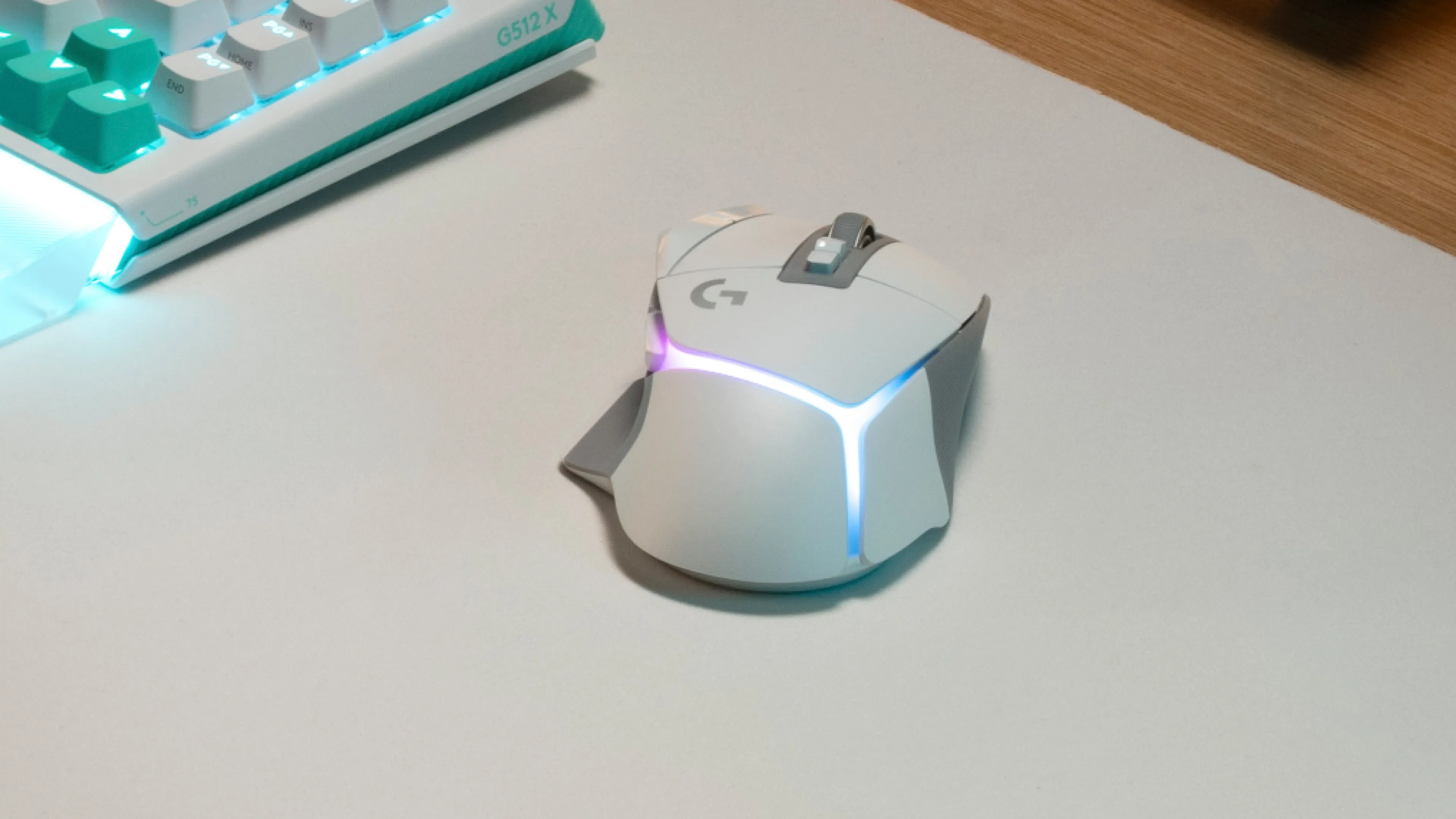 Logitech G502 X PLUS -langaton pelihiiri, valkoinen